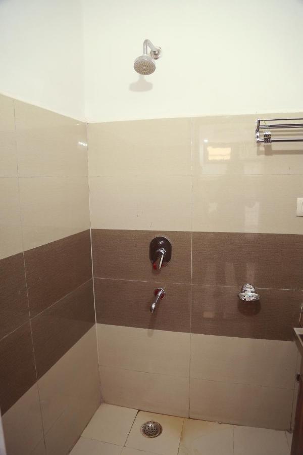 Shanti Residency Yeni Delhi Dış mekan fotoğraf