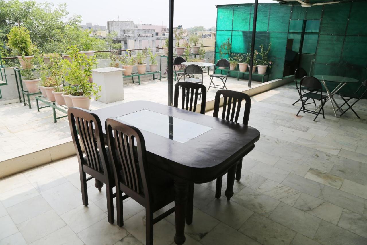 Shanti Residency Yeni Delhi Dış mekan fotoğraf