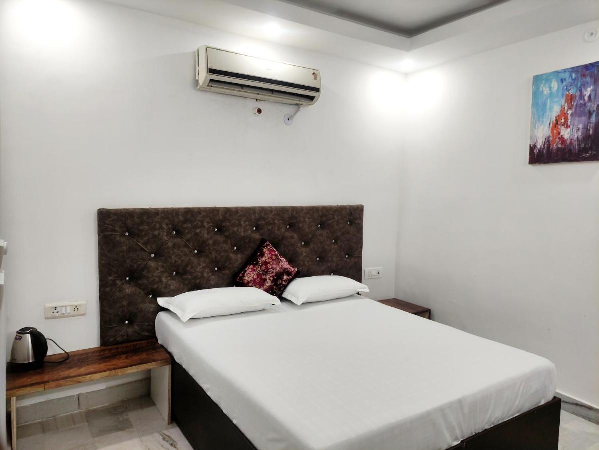 Shanti Residency Yeni Delhi Dış mekan fotoğraf