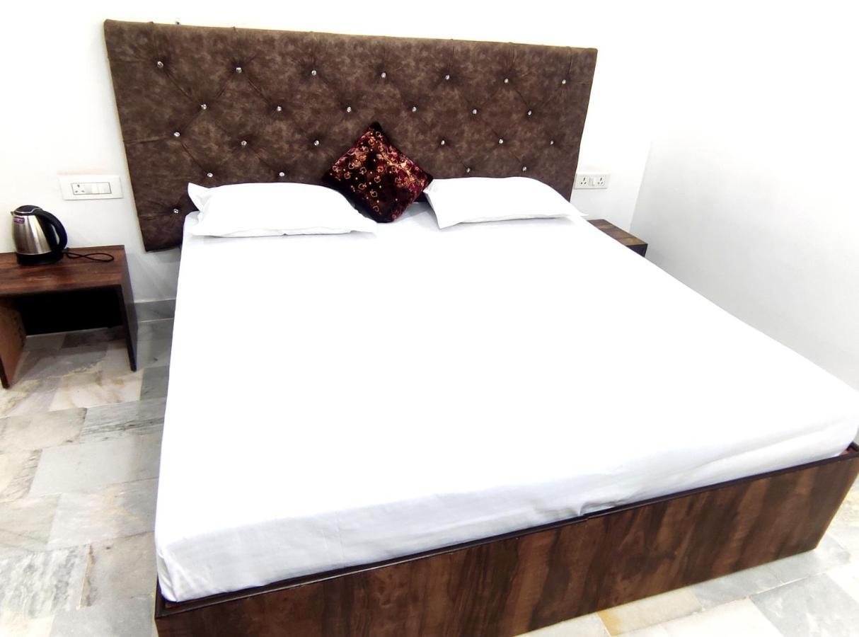 Shanti Residency Yeni Delhi Dış mekan fotoğraf
