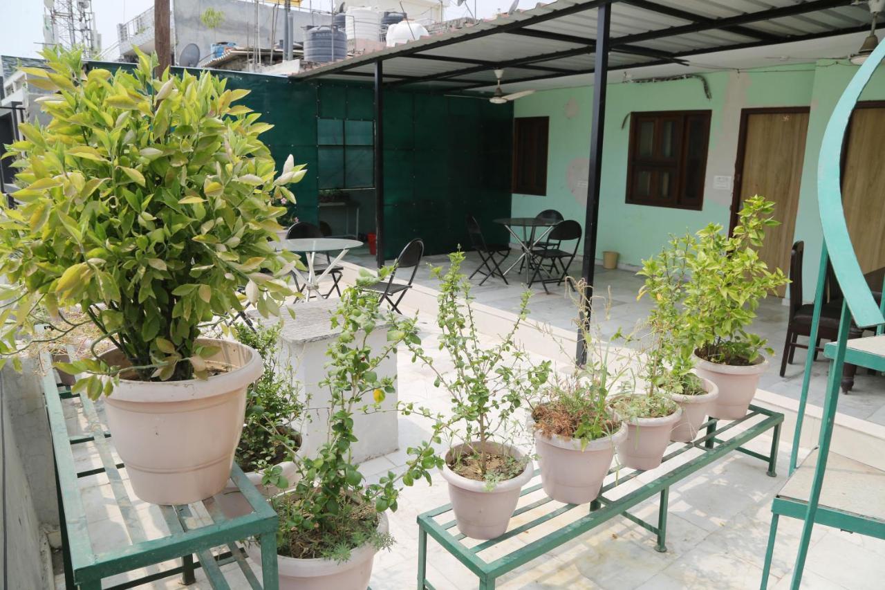 Shanti Residency Yeni Delhi Dış mekan fotoğraf