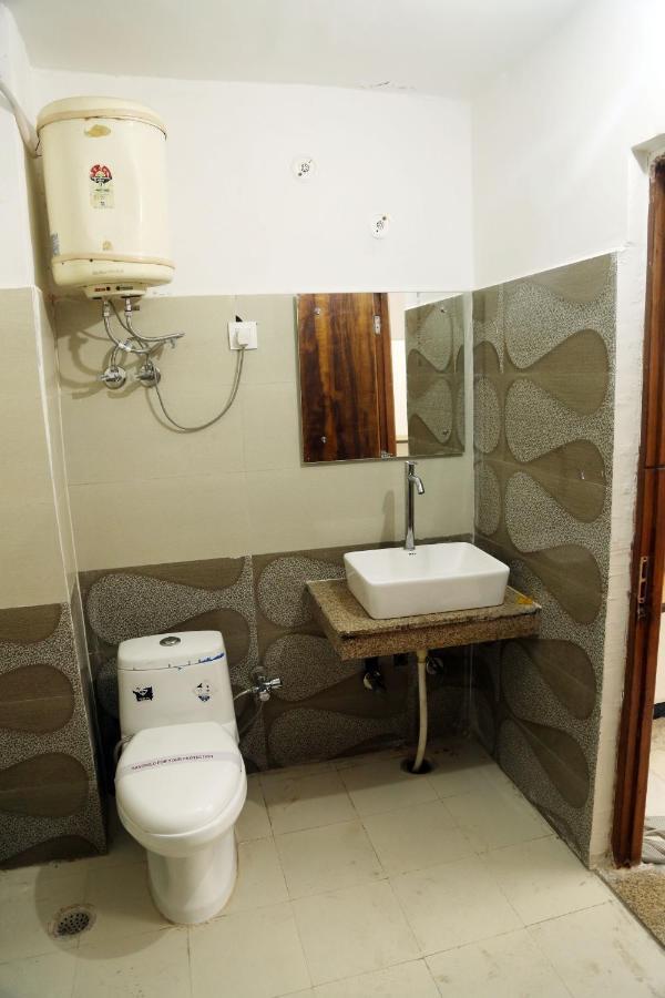 Shanti Residency Yeni Delhi Dış mekan fotoğraf