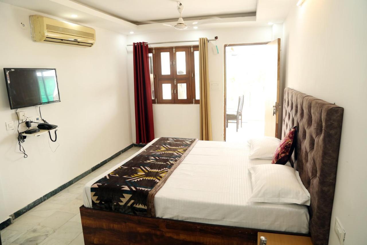Shanti Residency Yeni Delhi Dış mekan fotoğraf