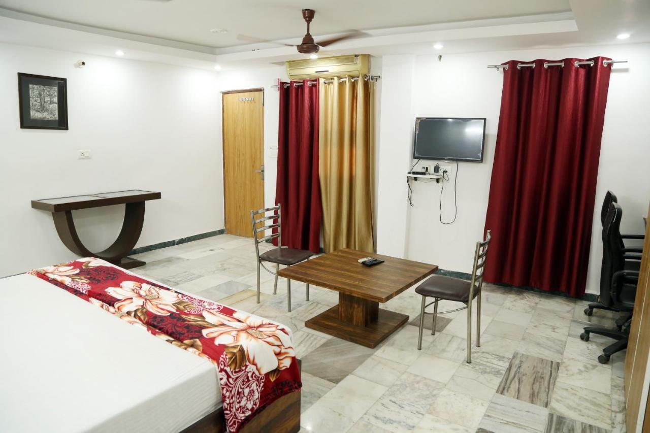 Shanti Residency Yeni Delhi Dış mekan fotoğraf