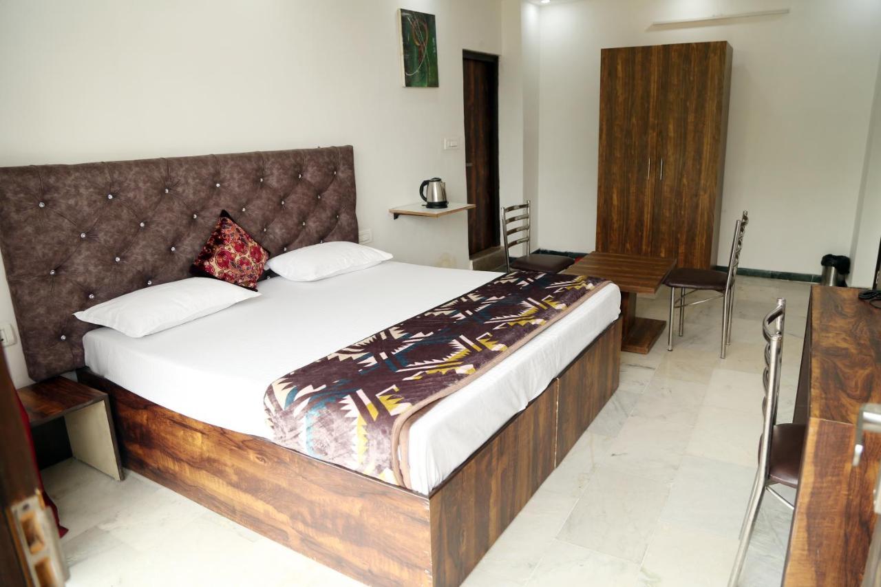 Shanti Residency Yeni Delhi Dış mekan fotoğraf