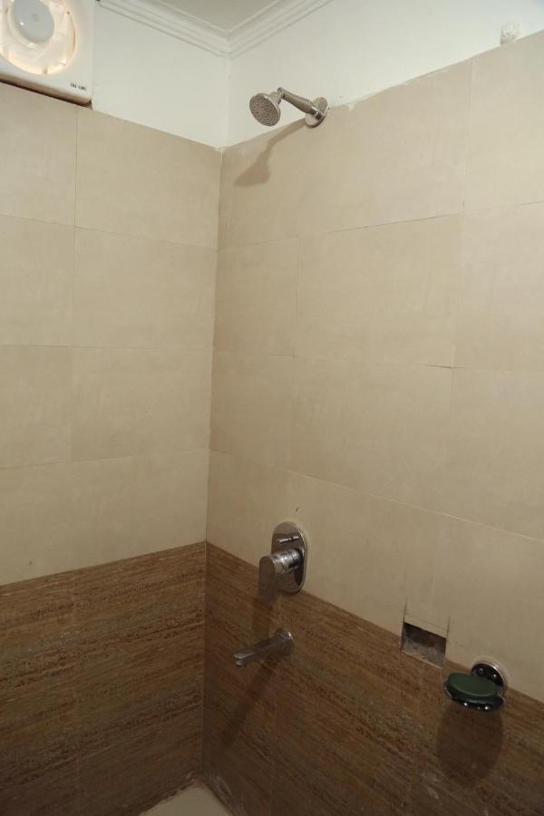 Shanti Residency Yeni Delhi Dış mekan fotoğraf