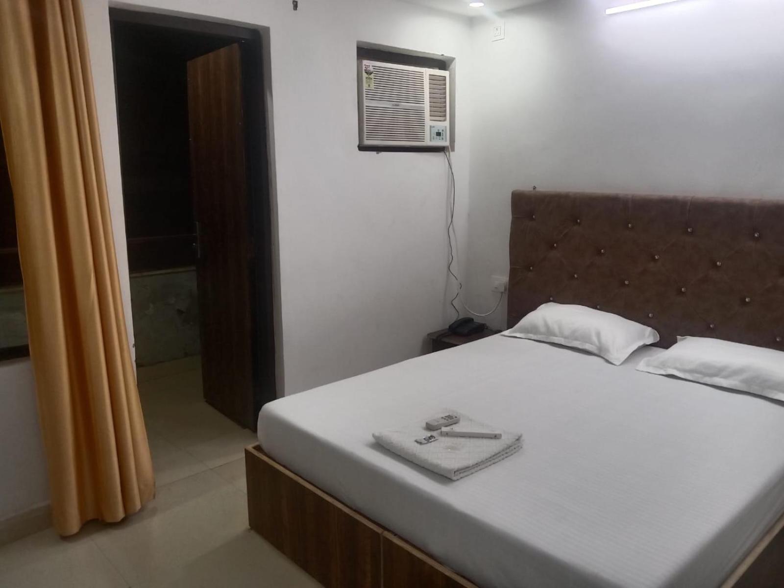 Shanti Residency Yeni Delhi Dış mekan fotoğraf