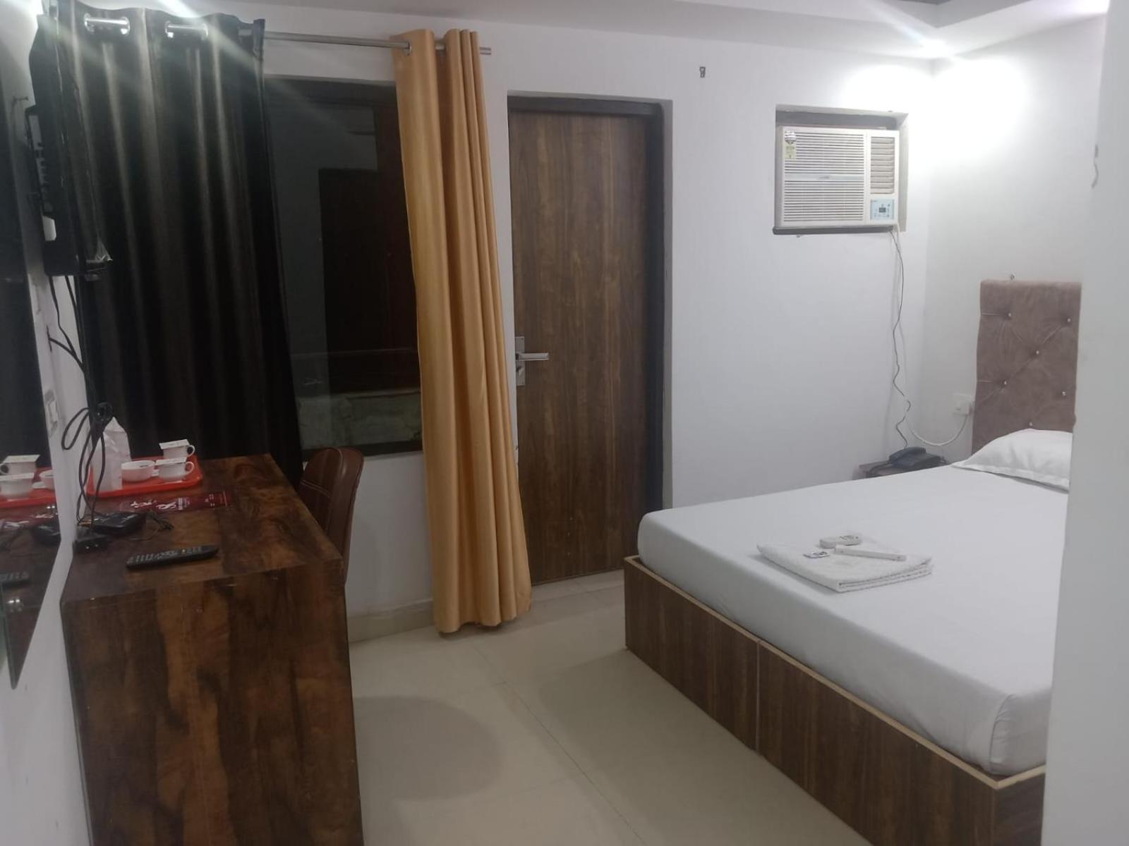 Shanti Residency Yeni Delhi Dış mekan fotoğraf